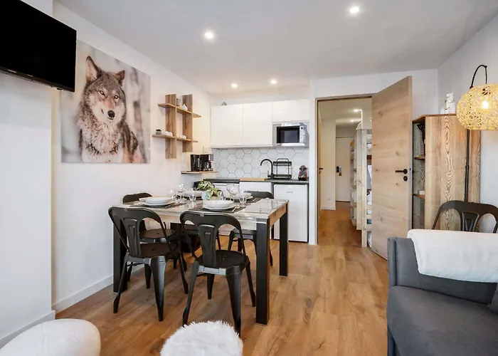 Apt, In&out Access With Alpine Balcony - Résidence Roche Blanche