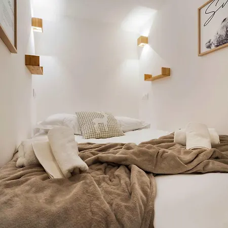 In And Out Access With Alpine Balcony Apartment Val Thorens