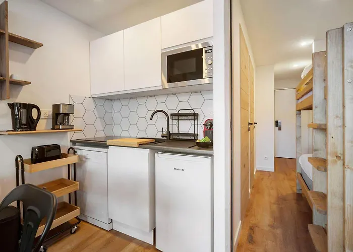 Apartman Apt, In And Out Access With Alpine Balcony - Roche Blanche *