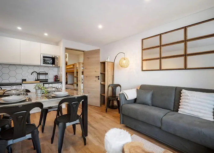 In And Out Access With Alpine Balcony *